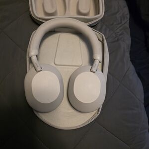 Sony Wireless Noise-Canceling Headphones - Silver